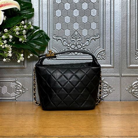 tas chanel asli second